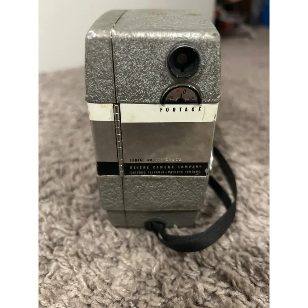 Vintage Revere Power Zoom 8mm camera model 116b untested